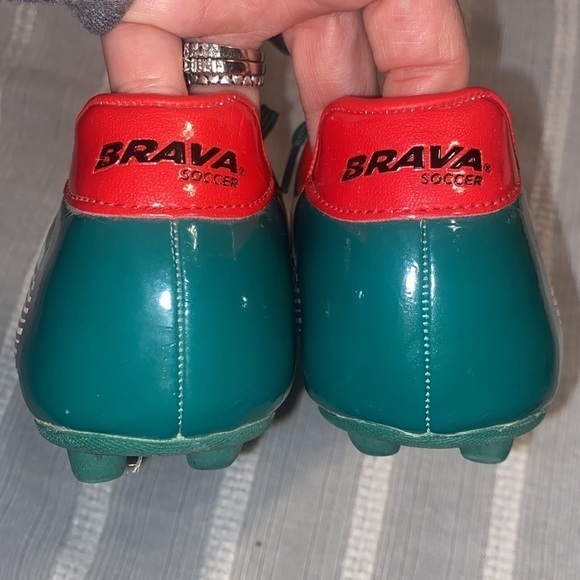 Brava‎ kids soccer shoes 4.5d - Picture 4 of 6